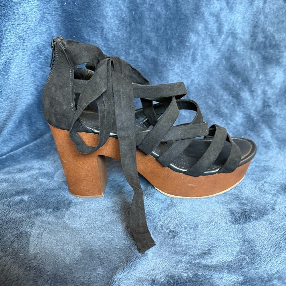 Black and Brown Platform Shoes with Sturdy Sole - Picture 4 of 8